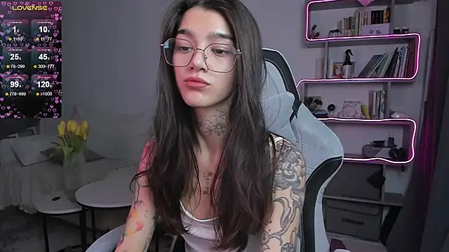 Snapshot of vinkitinkii chatting on 03/11/25, 06:32 vinkitinkii online show from 03/11/25, 06:32