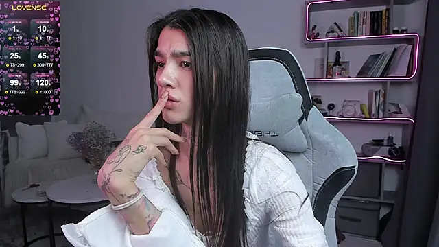 Snapshot of vinkitinkii chatting on 03/17/25, 09:12 vinkitinkii online show from 03/17/25, 09:12