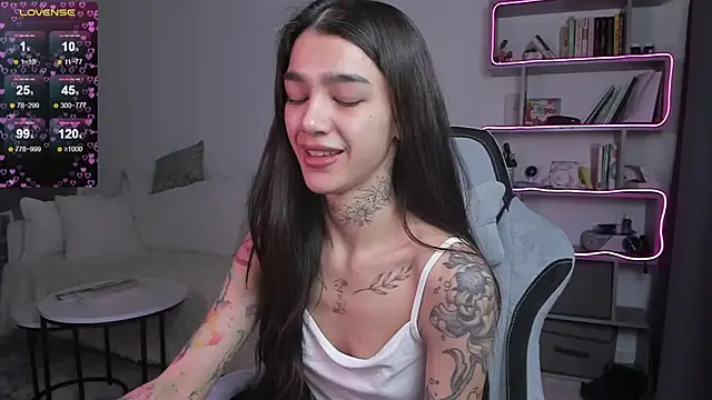 Snapshot of vinkitinkii chatting on 03/19/25, 06:14 vinkitinkii online show from 03/19/25, 06:14