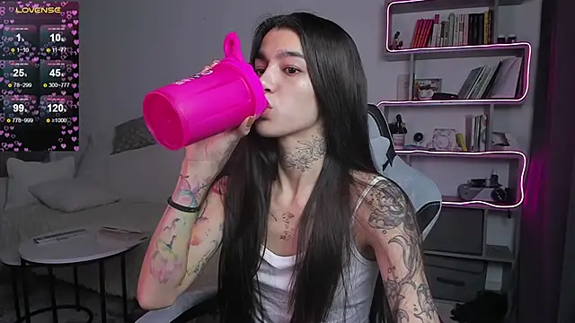 Snapshot of vinkitinkii chatting on 03/20/25, 06:08 vinkitinkii online show from 03/20/25, 06:08