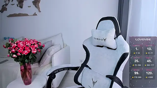 Snapshot of vinkitinkii chatting on 09/29/25, 07:35 vinkitinkii online show from 09/29/25, 07:35