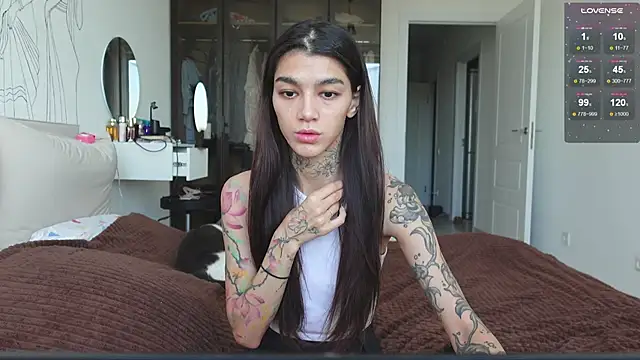 Snapshot of vinkitinkii chatting on 10/09/25, 07:06 vinkitinkii online show from 10/09/25, 07:06