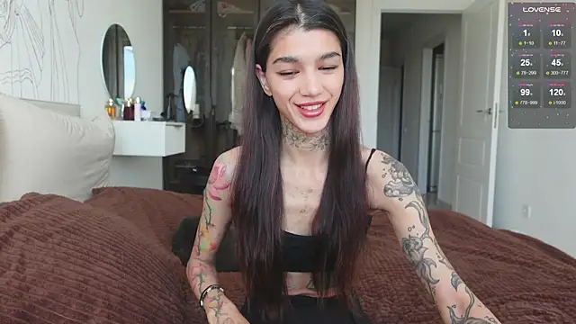 Snapshot of vinkitinkii chatting on 10/12/25, 06:56 vinkitinkii online show from 10/12/25, 06:56