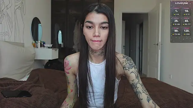 Snapshot of vinkitinkii chatting on 10/15/25, 06:46 vinkitinkii online show from 10/15/25, 06:46