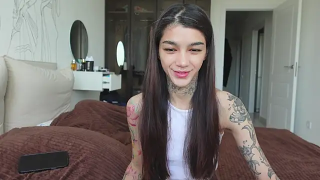 Snapshot of vinkitinkii chatting on 10/19/25, 07:09 vinkitinkii online show from 10/19/25, 07:09