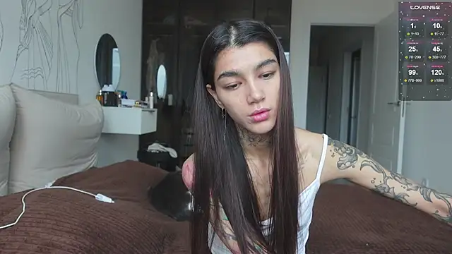 Snapshot of vinkitinkii chatting on 10/23/25, 07:29 vinkitinkii online show from 10/23/25, 07:29