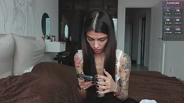 Snapshot of vinkitinkii chatting on 10/30/25, 07:32 vinkitinkii online show from 10/30/25, 07:32