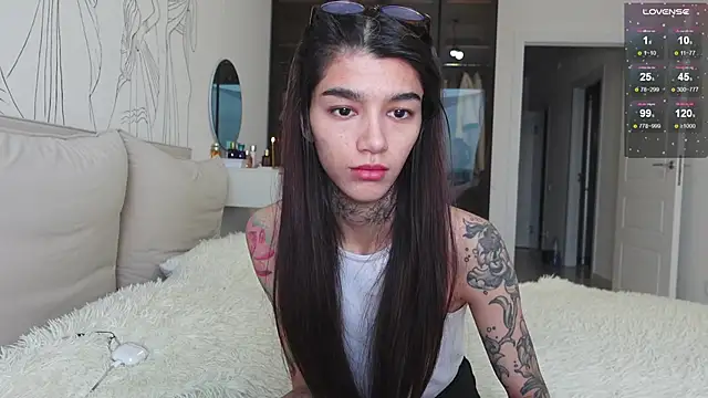 Snapshot of vinkitinkii chatting on 11/17/25, 07:14 vinkitinkii online show from 11/17/25, 07:14