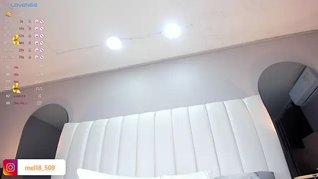 MelanieKlaus online show from 02/07/25, 07:07