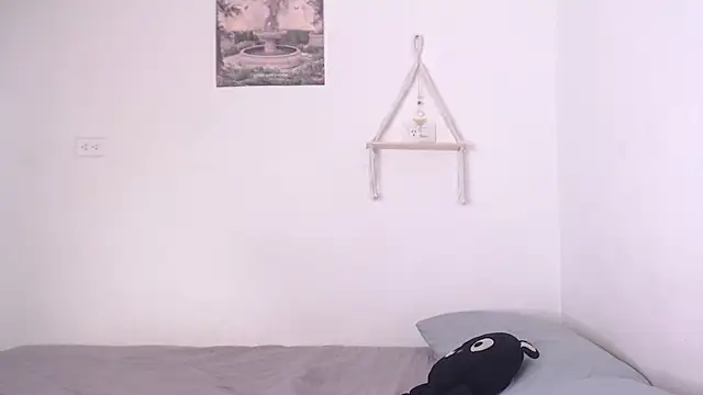 yungelitamor  online show from 03/05/25, 08:32