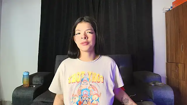 yungelitamor  online show from 09/22/25, 05:20