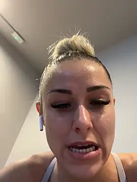 petrouchkaaa  online show from 02/27/25, 09:32