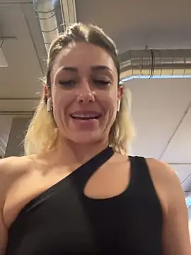 petrouchkaaa  online show from 03/14/25, 09:35