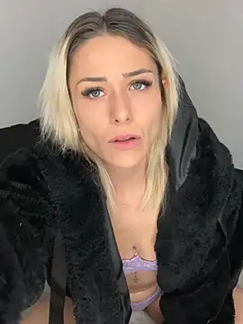 petrouchkaaa  online show from 03/21/25, 09:56