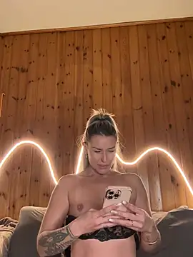 petrouchkaaa  online show from 01/13/26, 08:36