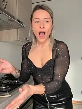 petrouchkaaa  online show from 01/15/26, 08:52