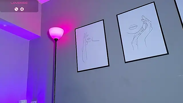 charlotteeruss online show from 02/20/25, 08:58