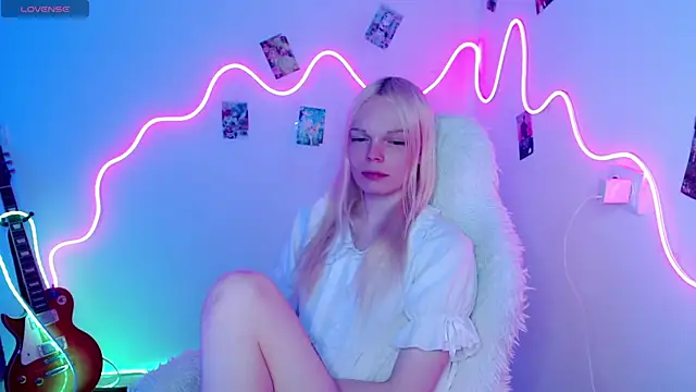 Emily Nyaffee online show from 10/25/25, 11:29