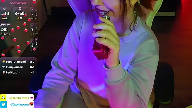 PetiteAngel666 online show from 01/24/25, 03:32