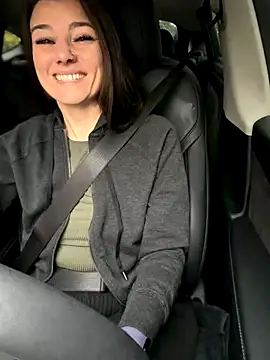 Snapshot of LadyLena1 chatting on 10/26/25, 04:13 LadyLena1 online show from 10/26/25, 04:13