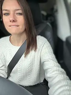 Snapshot of LadyLena1 chatting on 11/13/25, 07:13 LadyLena1 online show from 11/13/25, 07:13