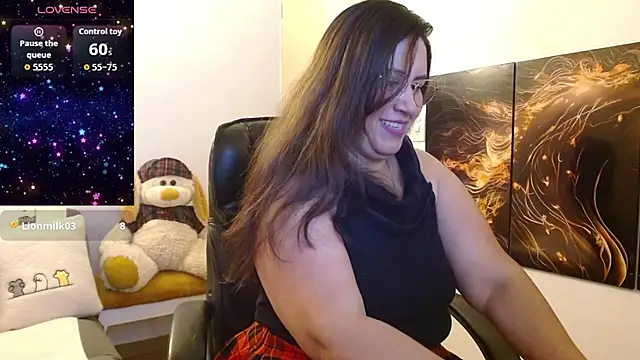 Snapshot of amalia_brunette chatting on 12/14/25, 12:49 amalia brunette online show from 12/14/25, 12:49