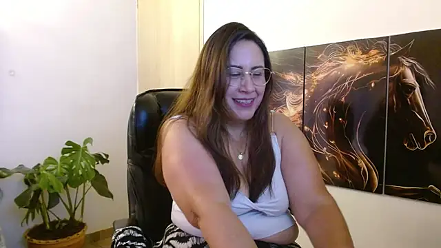 amalia brunette online show from 04/12/26, 09:31