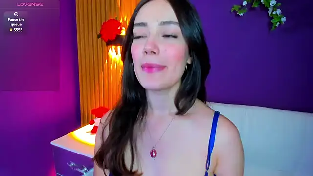 Snapshot of Kate_Amaretto_ chatting on 03/11/25, 09:48 Kate Amaretto online show from 03/11/25, 09:48