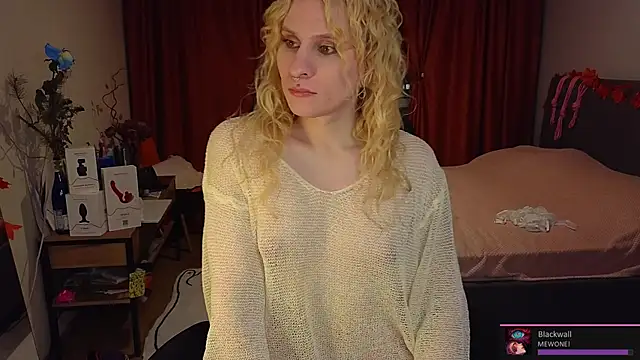 Snapshot of Lori_Myaf chatting on 12/19/24, 02:35 Lori Myaf online show from 12/19/24, 02:35