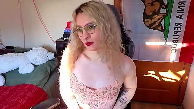 Lori Myaf online show from 02/18/26, 12:23