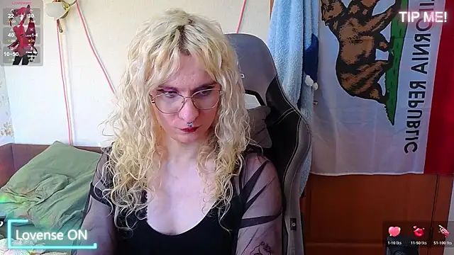 Lori Myaf online show from 04/20/26, 03:15