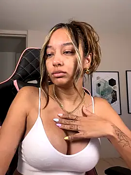 DianaHopson online show from 09/19/25, 10:38