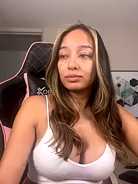 DianaHopson online show from 09/25/25, 12:03