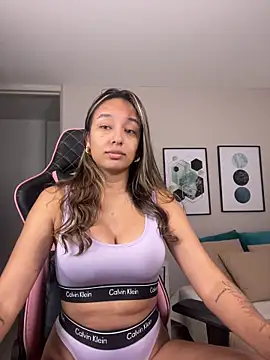 DianaHopson online show from 11/12/25, 12:44