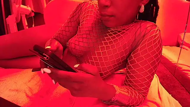 Snapshot of ROXYNL chatting on 09/27/25, 09:42 ROXYNL online show from 09/27/25, 09:42