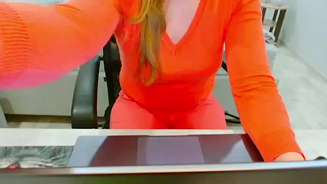 EveLove33 online show from 03/13/26, 05:52