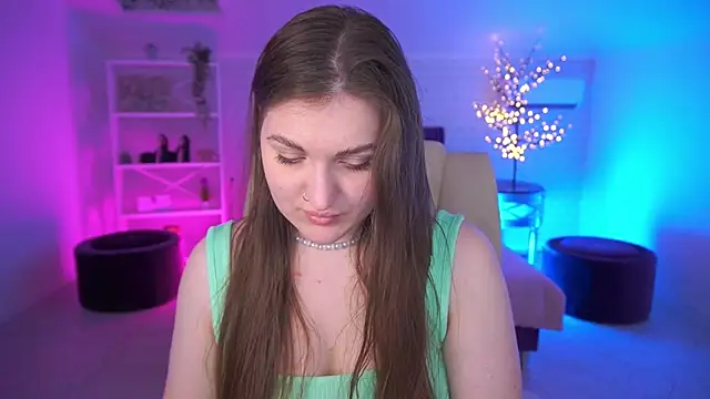 EmmyCharmm online show from 06/04/26, 05:57