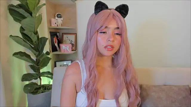 Olivia xd  online show from 06/17/26, 05:54
