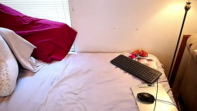 xxpixeyxx online show from 10/13/25, 02:50