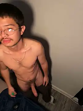 demonslayerr999 online show from 12/19/24, 11:25