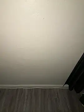 demonslayerr999 online show from 12/24/24, 08:44