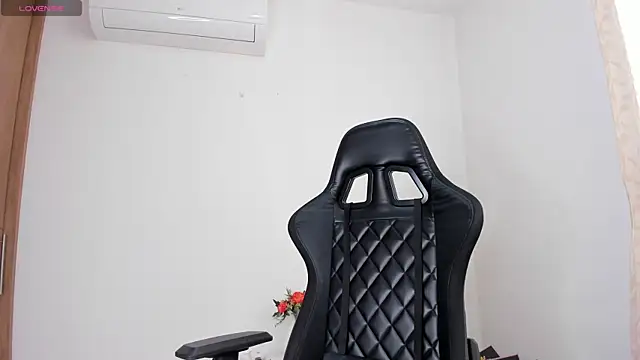 amara falcon online show from 11/21/25, 02:27