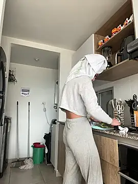 Ameellie online show from 02/18/25, 03:21