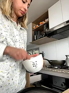 Ameellie online show from 09/13/25, 04:07