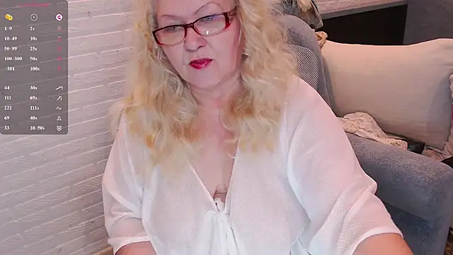 Snapshot of Marina_Yourangel chatting on 07/19/26, 02:43 Marina Yourangel online show from 07/19/26, 02:43