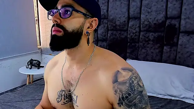 Zack Froone online show from 12/04/24, 03:21