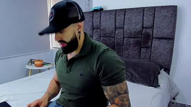 Zack Froone online show from 02/14/25, 02:44