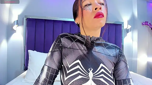 SaraRiley online show from 10/31/25, 11:17