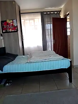 Snapshot of skiihot chatting on 12/15/25, 10:30 skiihot online show from 12/15/25, 10:30