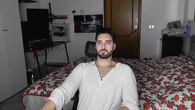 Snapshot of Alexox02 chatting on 12/17/25, 05:19 Alexox02 online show from 12/17/25, 05:19